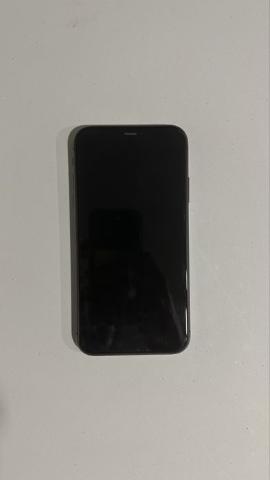 iPhone 11 64GB - Excelente Estado - Desbloqueado - Bateria 74%