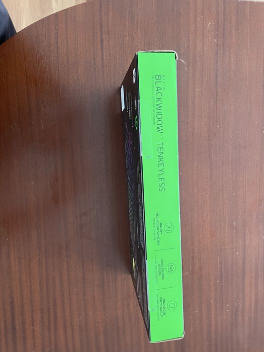 Teclado Razer Blackwidow V3 Tenkeyless novo