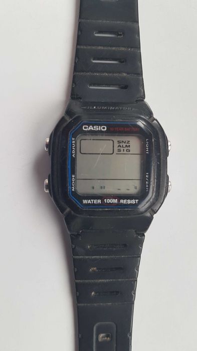 Zegarek nareczny Casio W-800H 3240 W 800H elektroniczny cyfrowy illuminator czarny pasek zegarek uszkodzony nie dziala