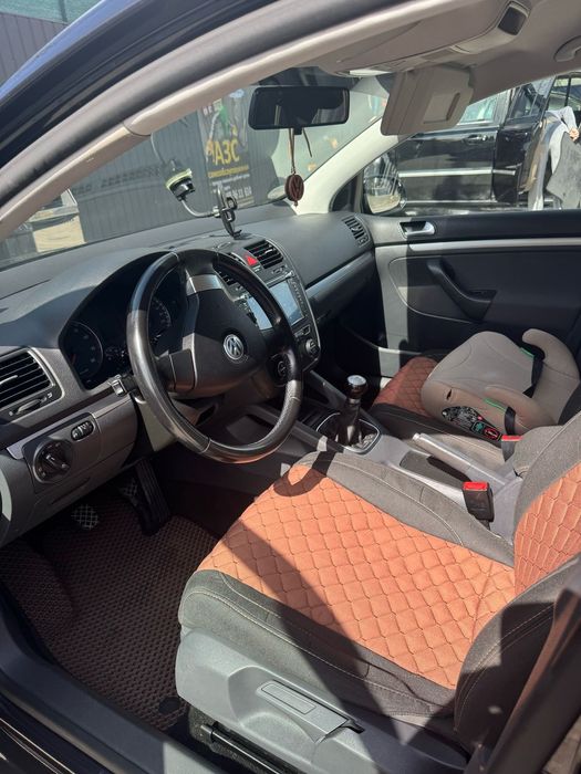 Volkswagen Golf 1.4 2008 рік