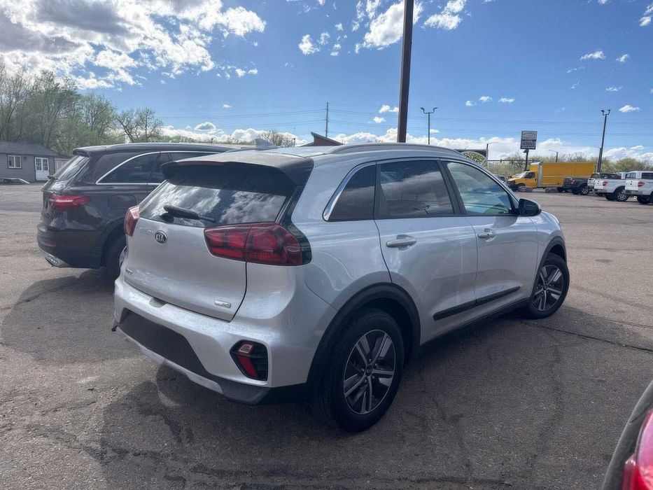 Kia Niro Plug-In Hybrid LXS      2020