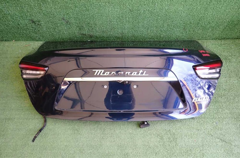 Maserati Ghibli Кришка багажника