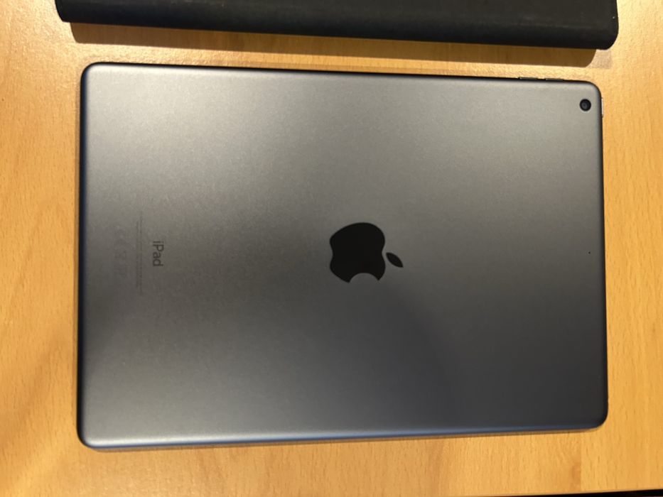 Ipad 9 Geração 64GB com caixa com capa  - usado uma vez
