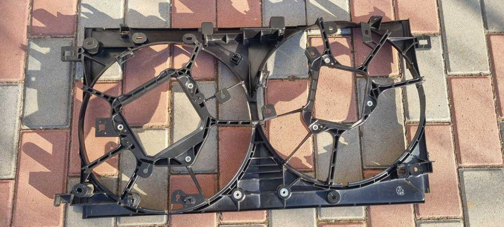 Корпус вентиляторов Lexus UX 250 на відновлення.