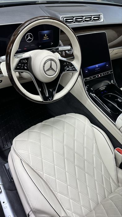 Мийка двигуна, полірування фар, хімчистка