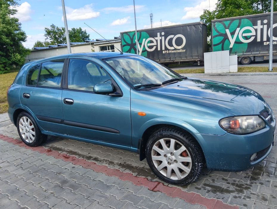 Nissan Almera Hatchback