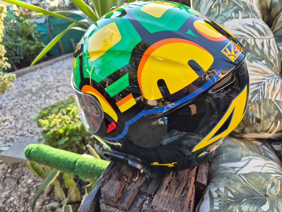 Capacete AGV K-3 SV com o design gráfico Rossi Tartaruga