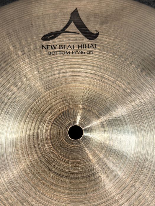 [RESERVADO] Zildjian A New Beat Hi-Hat 14”