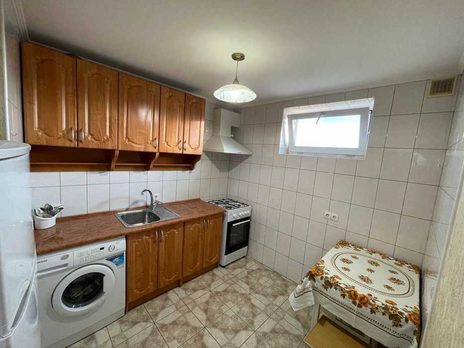 Сдам 1 к.кв.для девушки или пары с. Крюковщина, частный сектор