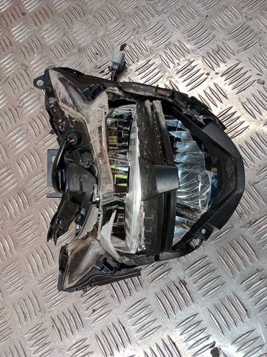 Honda CB 750 Hornet Lampa Przód Przednia Reflektor Przedni  23+