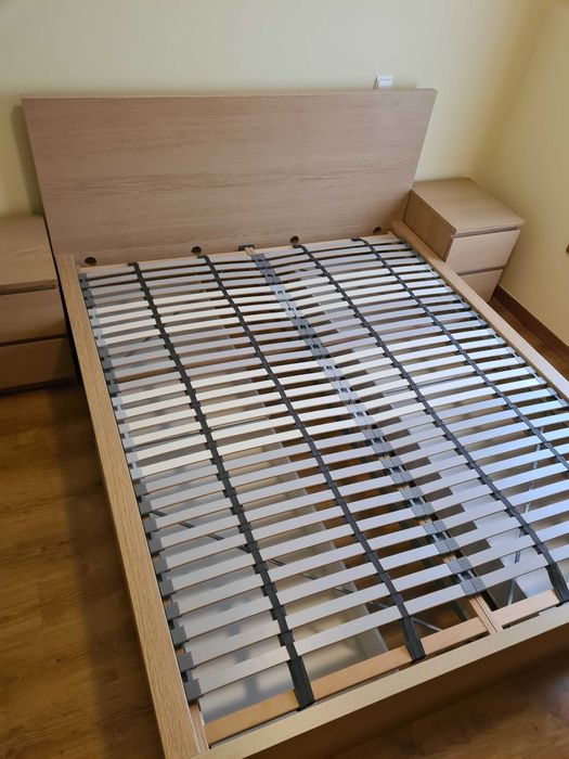 Cama MALM IKEA 160x200cm com Estrado, 4 Gavetas e 2 Mesa de cabeceiras