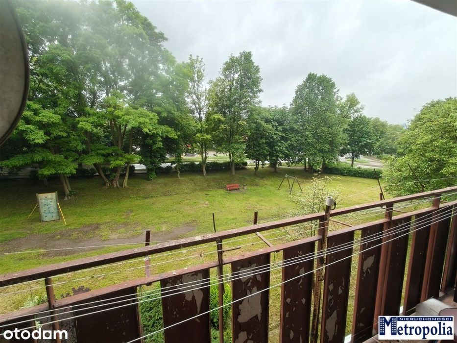 3 pokoje/ 2 piętro/ Duży balkon