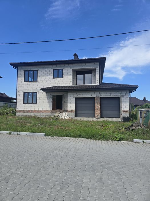 Продаж будинку вечірньому  масиві "Розсошанський