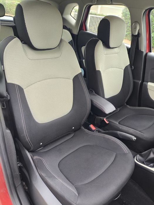 Renault Captur  Semi novo 1.2TCe 120 cv