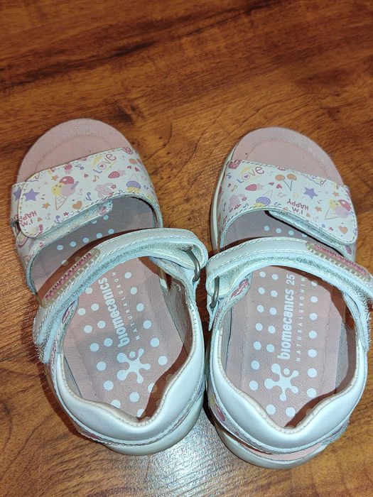 Sandały skórzane Biomecanics 212165-A - eleganckie białe Dziewczynki