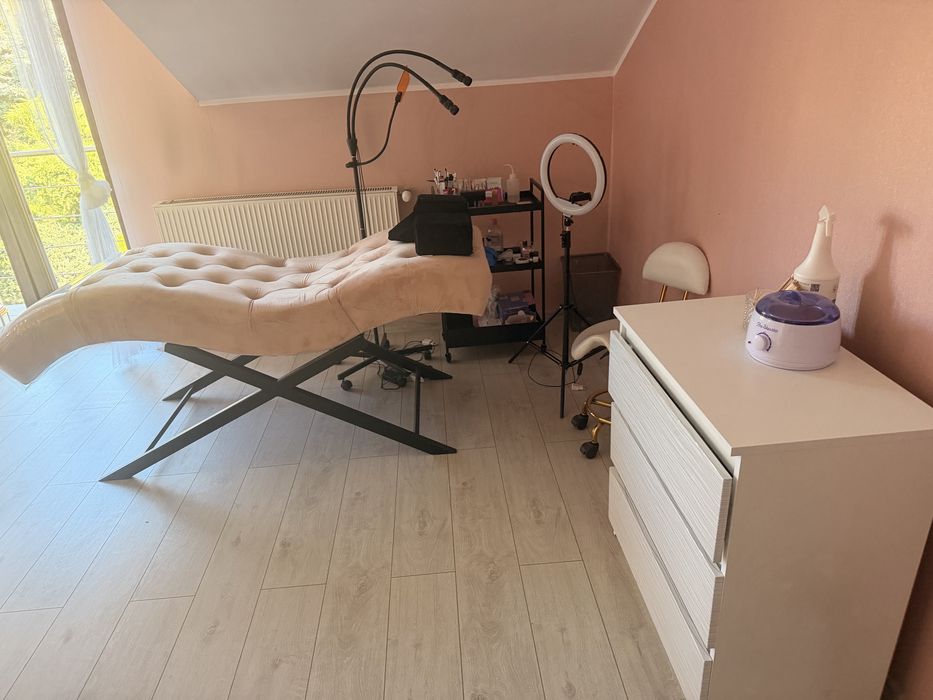 Podnajem stanowiska do stylizacji rzęs – 1000 zł/mies.