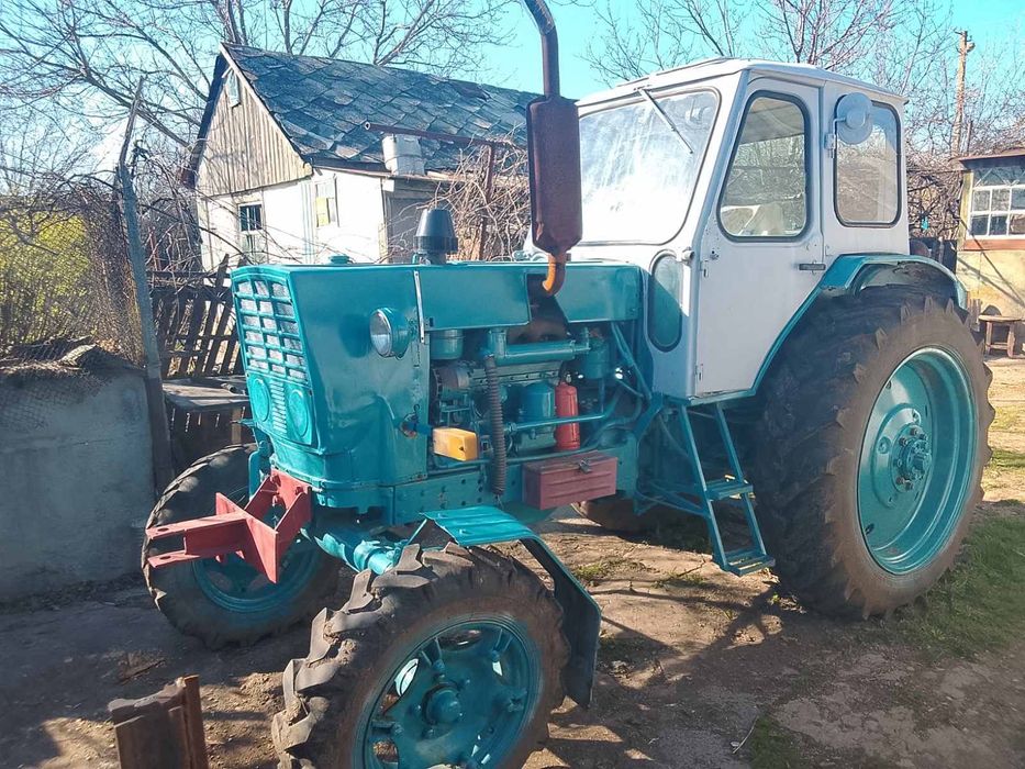 Продаж  трактор юмз