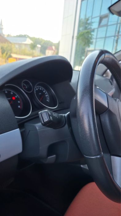 Автомобіль Opel Astra H