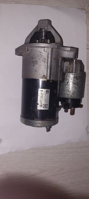 Продам стартер на mitsubishi outlander xl 3.0 mooot22371