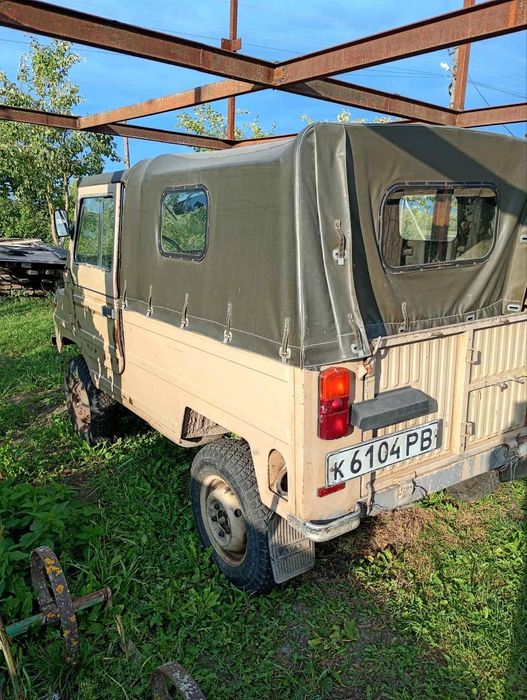 ЛУАЗ/волинянам/волинець/автомобіль