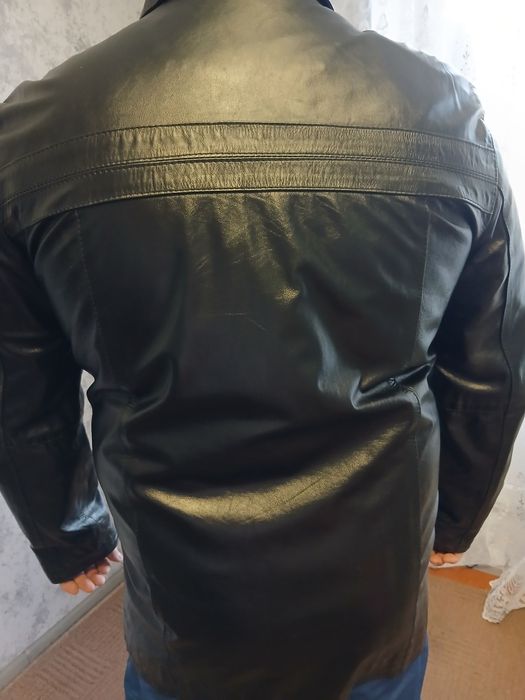 Продам шкіряну курточку