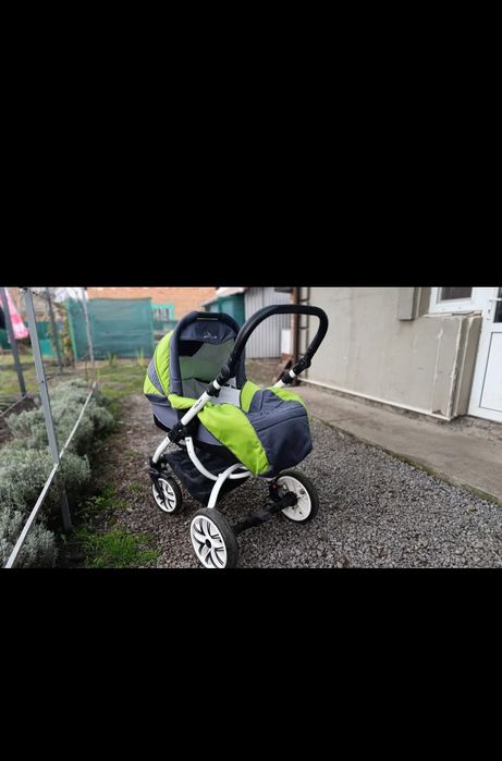 Продам візочок 2/1