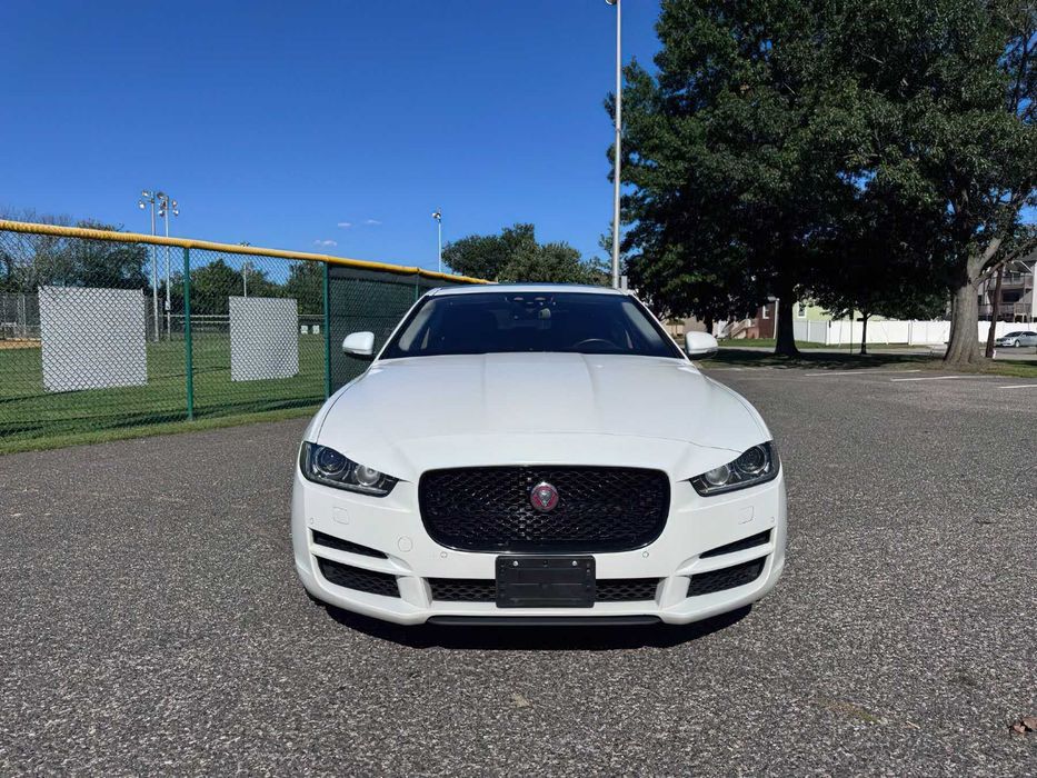 Jaguar XE 25t Prestige      2018
