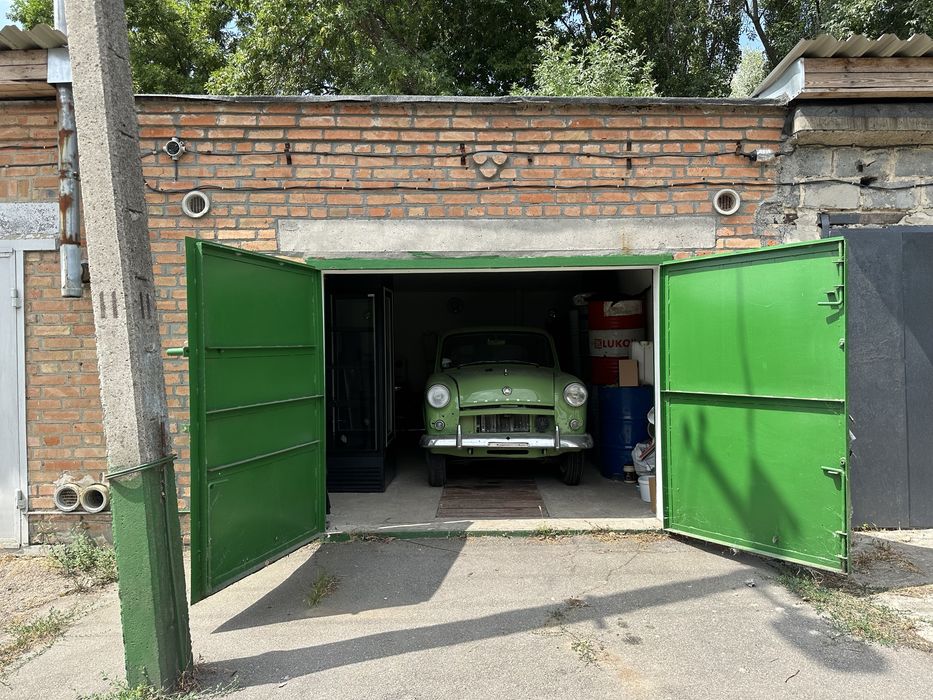 Продам Власний КЛАСНИЙ ГАРАЖ! НОВИЙ Будувався  Для Себе!!!