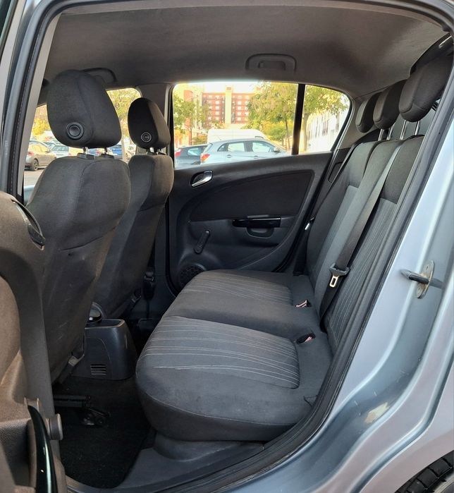 Opel Corsa D 1.3CDTi C/AC Nacional 07