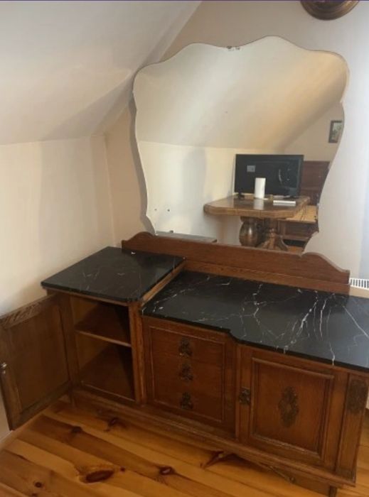 Komplet mebli do sypialni.