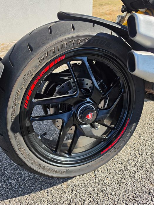 Ducati Multistrada 1200S