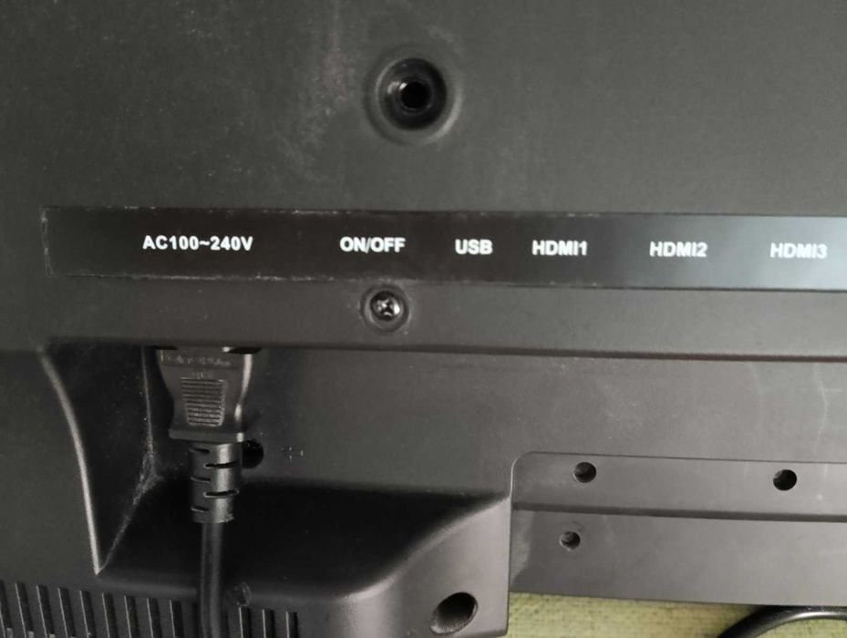 Продам телевізор Saturn LCD 263