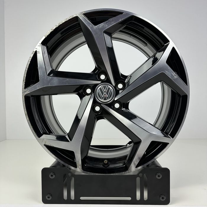 ORYGINALNA Felga Volkswagen 18" 8.0" ET44 5x112 3G0.601.025BG Passat