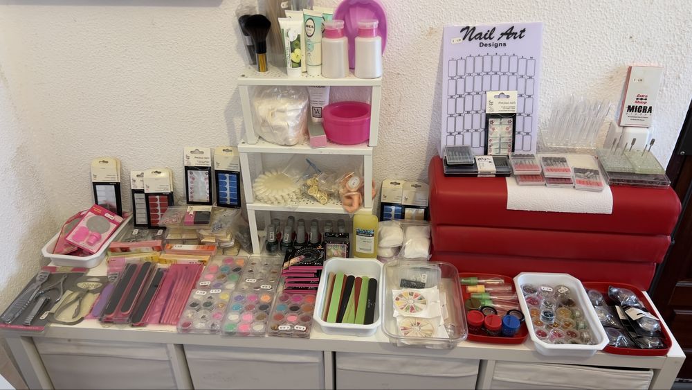 Produtos de cuidados de unhas naturais e com gel