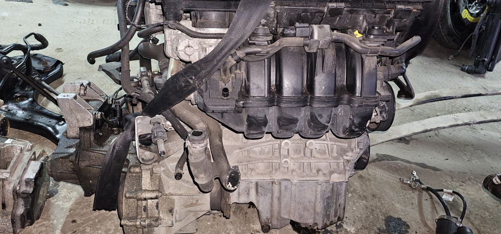 Запчастини Запчасти Разборка Двигун VW Touran 2005 1.6FSI Тоуран 2004.