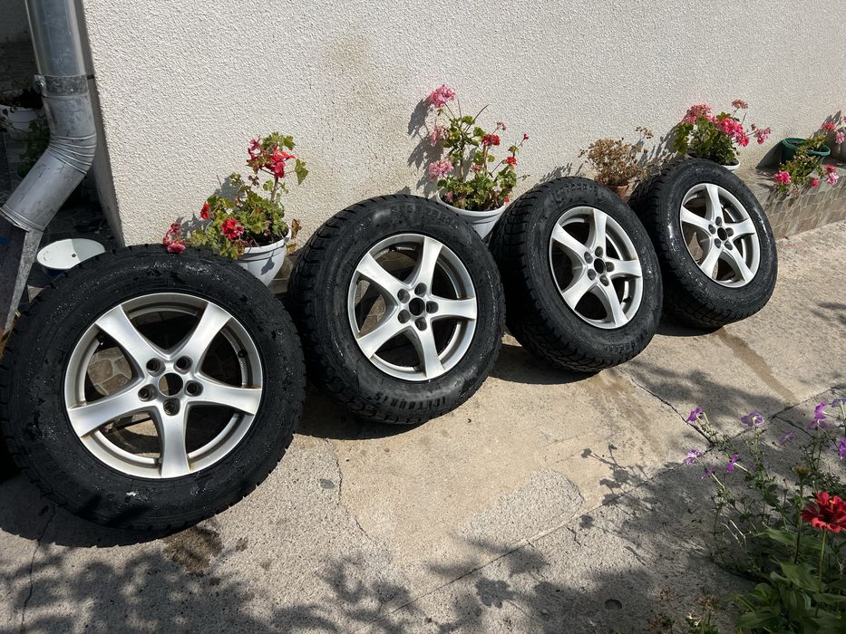 Продам комплект зимової резини з дисками