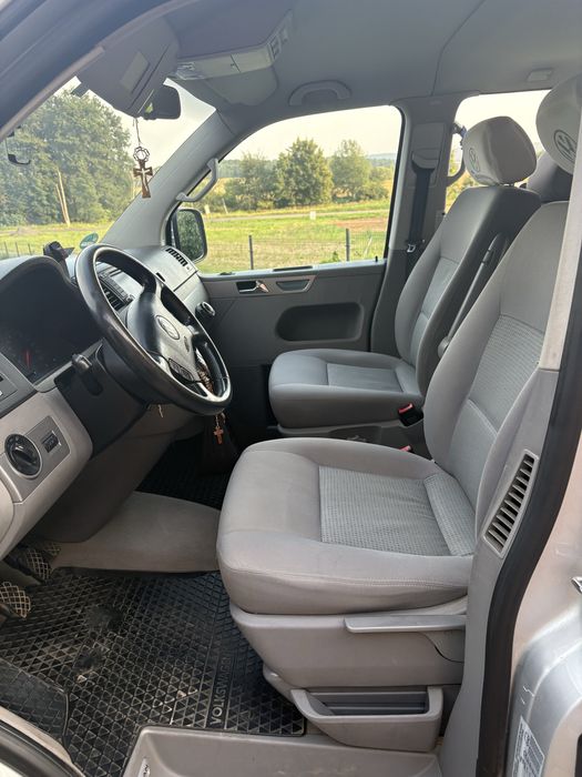 Volkswagen MULTIVAN CRUIS 2006, 130KM