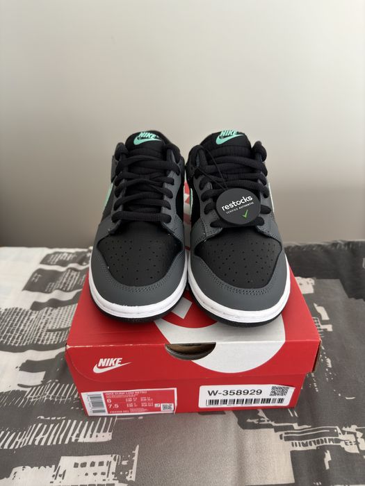 Nike Dunk Low Green Glow