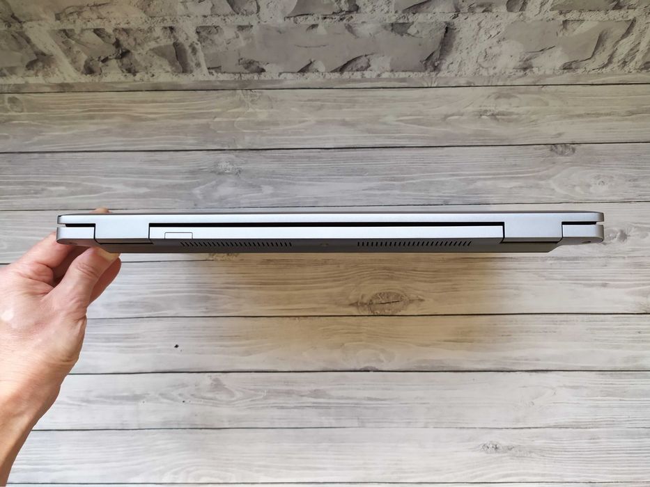Сенсорний Dell Latitude 5520 FHD IPS i5-1145G7/16GB DDR4/256GB SSD