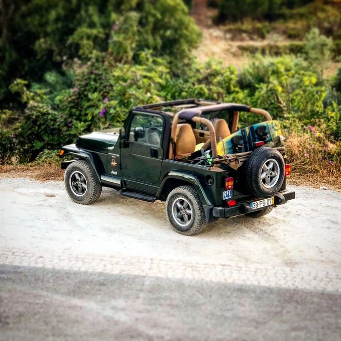 Jeep Wrangler 4.0 Auto Sahara