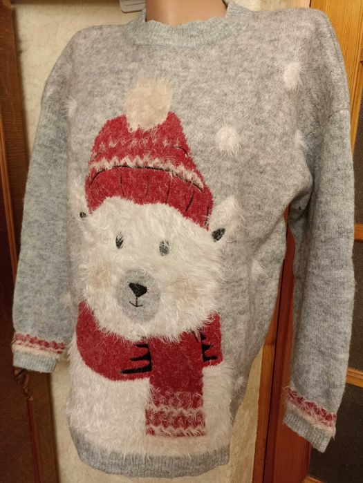 Сірий новорічний светр з ведемедиком- найкращий подарунок на Новий рік