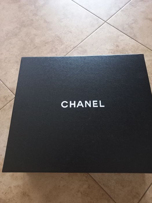 Брендові коробки Chanel Louis  Valentino Kors Prada