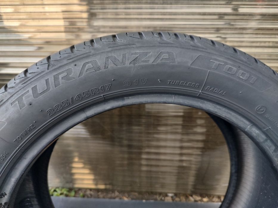 225/45/17 Bridgestone Turanza montaż free