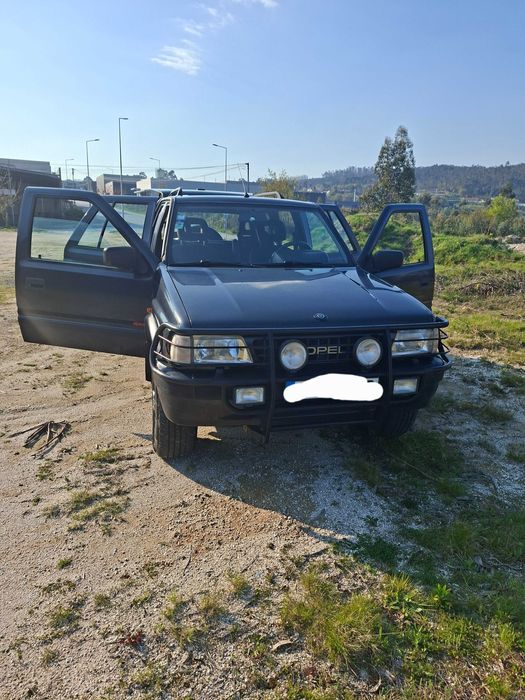 Opel frontera 2.8
