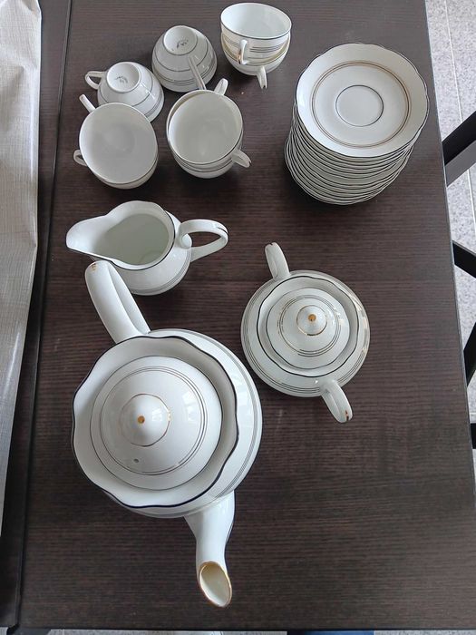 Serviço de café em porcelana casca de ovo VA, anos 60