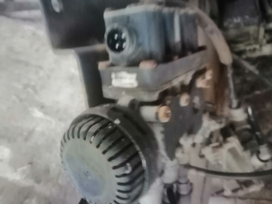 Запчастина рено магнум