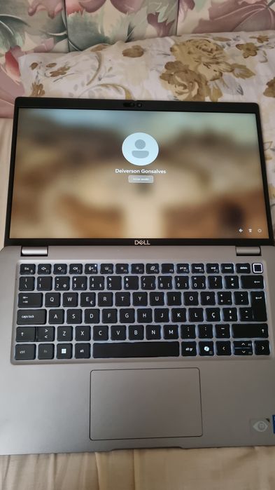 Laptop Dell Intel core ulta 5