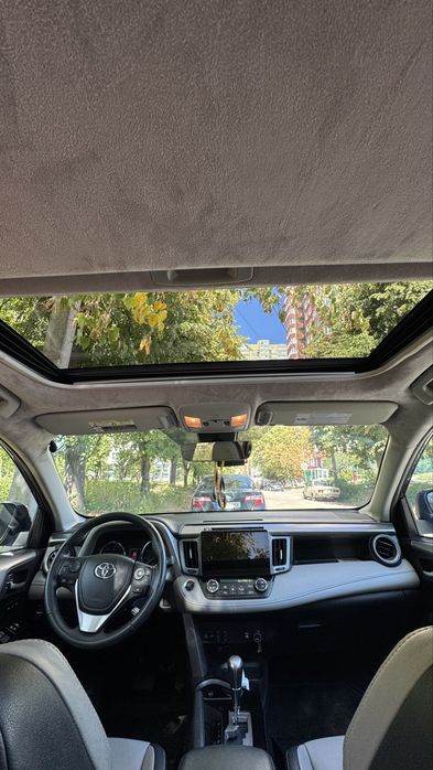 Toyota  RAV4 Limited 2017
