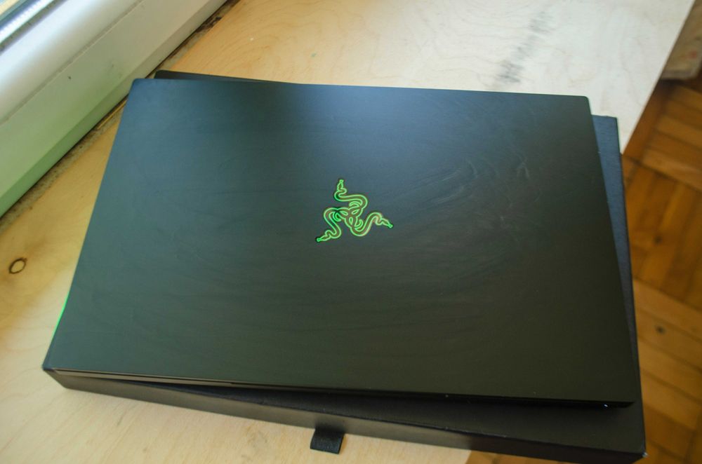 Laptop Razer Blade 15'' i7 | GTX 1060 | NVMe SSD 512GB + 1 TB HDD |