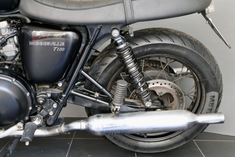 Triumph T100 ( RESERVADA)